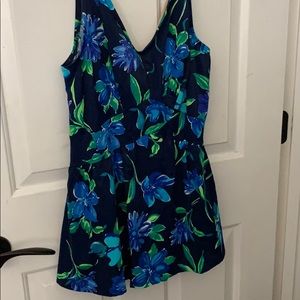 Blue woman’s bathing suit.